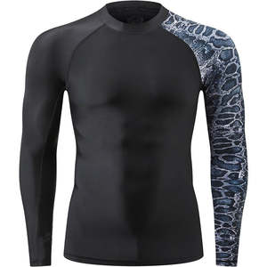 บริการ OEM เสื้อรัดรูปแขนสั้นพิมพ์ลายสกรีนสำหรับผู้ชาย แห้งเร็ว ผลิตจากผ้าสแปนเด็กซ์/โพลีเอสเตอร์ สำหรับฝึกซ้อมและแข่งขัน MMA - Product Image 1