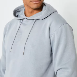 Conjunto Deportivo de Sudadera con Capucha Gris Claro para Hombre - Conjunto de Sudadera y Pantalones Deportivos Lisos con Logotipo Personalizado, Ropa Deportiva Informal de Dos Piezas - Product Image 3