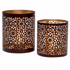 Porte-bougie cylindrique en laiton avec motif perforé, résistant à la chaleur, décoration d'intérieur, vaisselle de mariage et de Noël - Product Image 2