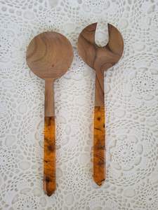 Service à salade élégant en bois et résine, idéal pour servir la salade à la maison, en cuisine, lors de fêtes et d'événements, au prix de gros d'usine. - Product Image 3