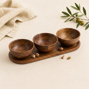 Juego de Recipientes para Condimentos de Madera Natural Ecológica con Bandeja Ovalada, Plato para Servir Aperitivos y Frutos Secos Hecho a Mano con Madera de Acacia - Product Image 4