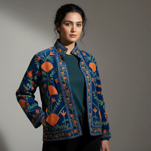 Chaqueta de terciopelo bordada estilo boho suzani, transpirable, suave, para invierno, con símbolos de paz Yin Yang, regalo para ella - Product Image 1