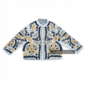 Chaqueta de Terciopelo Bordada Estilo Boho, Hecha a Mano, Estética, de Invierno, de Secado Rápido, Transpirable, Ecológica, de Lujo para Mujer, con Patrón Floral Tradicional - Product Image 6
