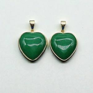 Colgante de Jade Verde de 14mm con Forma de Corazón, Plata 925, Amuleto de Corazón, Elegante Joyería Artesanal para Regalo - Product Image 1