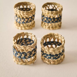 Porte-serviettes en herbe de mer durables, anneaux de serviette en herbe de mer faits à la main, accessoires de table rustiques durables en gros - Product Image 3