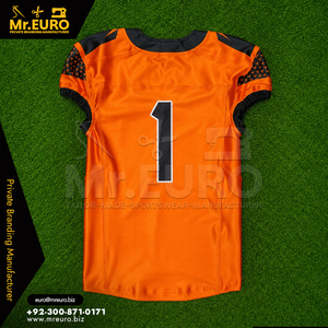 Jersey de Fútbol Americano Personalizado Sublimado en Naranja y Negro para Adultos, Impresión Completa en la Parte Delantera, Uniforme Antibacterial 100% Poliéster, Pantalón Corto - Product Image 4