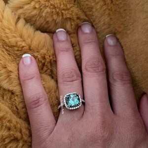 Bague de Fiançailles Vintage Émeraude Délicate pour Femme en Argent Sterling 925, Pierre Précieuse Taille Coussin, Bague de Promesse, Bijou Pierre de Naissance de Mai - Product Image 2