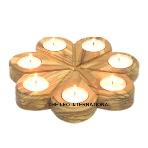 Portavelas de Metal Sólido Color Marrón Brillante Pulido con Diseño de Astas de Ciervo, Portavelas Sencillo para Navidad y Festividades - Product Image 4