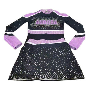 Ensemble d'uniformes de cheerleading personnalisés, haut classique à rayures en V, logo de cheerleading sublimé, spandex polyester, uniforme d'équipe scolaire ou de club personnalisé - Product Image 1