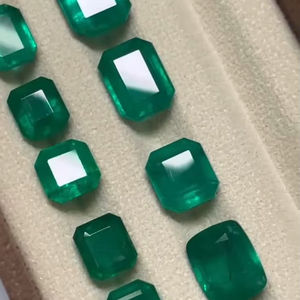 พลอยมรกตแซมเบียทรงคุชชั่น คุณภาพดี ขายส่งพลอยเม็ดเดี่ยวสำหรับทำเครื่องประดับ ราคาพิเศษ - Product Image 1