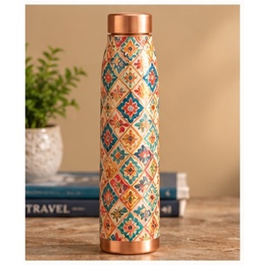 Bouteille d'eau artisanale en cuivre rouge crème à motif floral, avec couvercle en cuivre, portable pour les voyages - Product Image 3