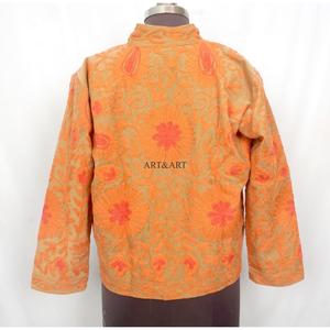 Chaqueta de Tela Cotrise Acolchada con Bordado Floral Hecho a Mano, Detalle de Botones, Forro de Algodón a Rayas, Transpirable, Ecológica, Gruesa para Invierno - Product Image 5