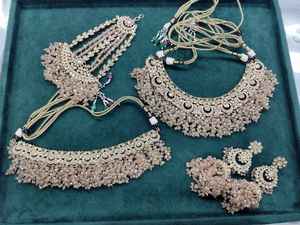 Collar de cristal con efecto sombra para novias, ideal para bodas indias, conjunto de joyería con cuentas de cristal. - Product Image 2