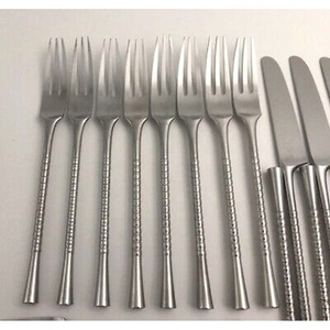 Juego de cubiertos de plata de acero inoxidable con mango único hecho a mano, diseño moderno, para restaurante, boda, hogar y hotel - Product Image 3