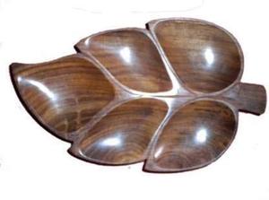 Bandeja de Servir Multifuncional y Plato Decorativo de Madera de Acacia Hecho a Mano, de Forma Irregular Rústica, para Exhibición de Frutas y Aperitivos, Bodas - Product Image 4