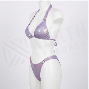 Ensemble de bikini métallique pour femmes avec détail en strass, bas de bikini string, maillot de bain en spandex et nylon - Product Image 3