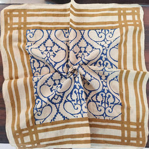 Pañuelo Cuadrado Étnico de Algodón Hecho a Mano Naaz Textile, con Estampado Floral Dibujado a Mano, Juego de Pañuelo para el Cuello, Ideal para el Verano, Suave al Tacto - Product Image 1