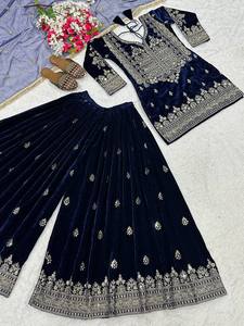 Nouvelle Robe Lehenga Choli Moderne Indienne et Pakistanaise en Velours de Viscose Lourd Bleu Foncé avec Broderie et Bordure Droite pour Mariage et Fêtes - Product Image 6