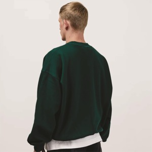 เสื้อสเวตเชิ้ตคอกลมโอเวอร์ไซส์สำหรับผู้ชาย สีเขียวล้วน ผ้าฝ้ายเฟรนช์เทอร์รี่ สไตล์มินิมอล ใส่ได้ในฤดูใบไม้ร่วง - Product Image 3