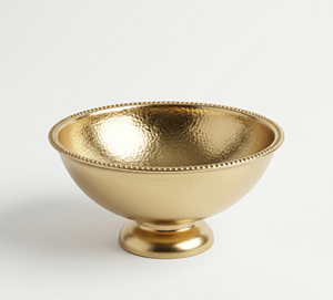 Cuenco de Pedestal Dorado Martillado de Lujo - Cáliz Metálico Decorativo con Borde de Cuentas para Centro de Mesa de Hotel y Suministro de Decoración para Mesa de Boda - Product Image 1