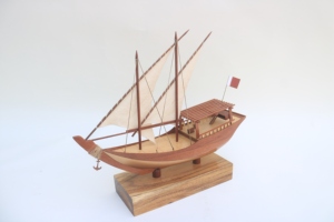 ผู้ผลิตเรือดอว์แบบจำลองงานฝีมือ เรือเร็วคุณภาพสูง ผลิตจากโลหะ MOQ ต่ำ รับออกแบบตามสั่ง งานเรซิ่นตามหลักฮวงจุ้ย - Product Image 5