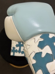 Personnalisez vos propres gants de boxe en cuir de vachette de qualité supérieure, gants professionnels de MMA, Muay Thai, boxe, sparring et entraînement. - Product Image 3