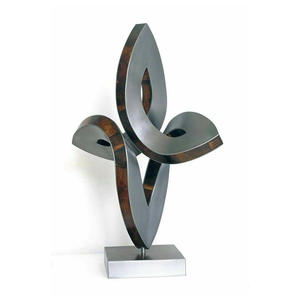 Sculpture en aluminium moderne de style designer – Pièce de décoration intérieure haut de gamme - Product Image 1