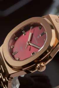 Reloj de Cuarzo para Mujer Alexander Ferros 6152R/03 con Movimiento de 33 mm, Resistencia al Agua de 50 m, Botón de Presión, Cierre Oculto, Acero Inoxidable y Cristal de Zafiro - Product Image 3