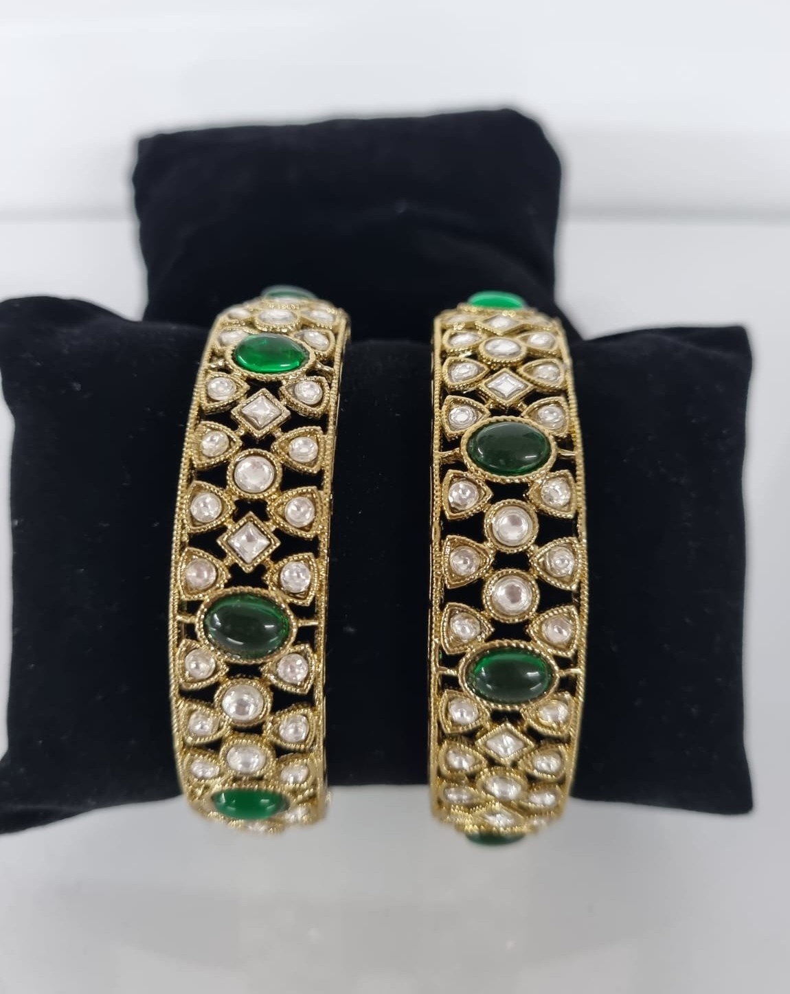 สีเขียว 2.4