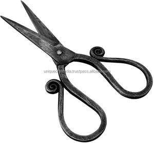 Ciseaux de cheveux professionnels fer torsadé forgé avec revêtement de couleur noire Logo de marque personnalisé ciseaux de cuisine à prix économique - Product Image 1