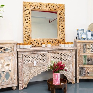 Elegant Statement Mirror for Contemporary Interiors Decorative Arched Detailing with Refined Vintage Character - Product Image 5