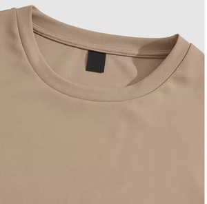Ensemble court 2 pièces pour homme, délavé à l'acide, avec t-shirt court surdimensionné et short imprimés sur mesure - Product Image 4