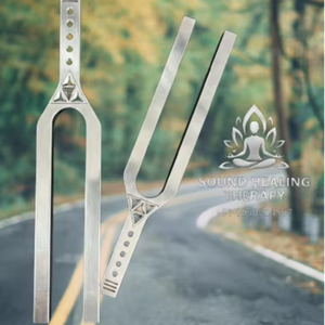 Diapasón gigante con llave DnA, diapasón de transmisión por engranajes para sanación y meditación con golpeador. - Product Image 1