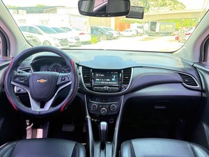 Chevrolet Trax SUV 2018, Diésel, Automático, Volante a la Izquierda, Interior Oscuro, 5 Asientos, Auto Usado, Origen Corea - Product Image 3