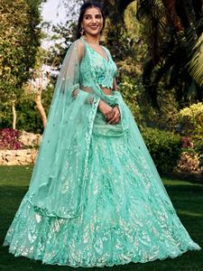 Broderie de fil complexe Lehenga Choli bleu turquoise de style moderne avec paillettes en filet - Product Image 3