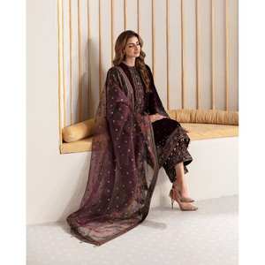 Conjuntos de mujer sofisticados Esplendor de terciopelo real con un toque de elegancia - Product Image 1