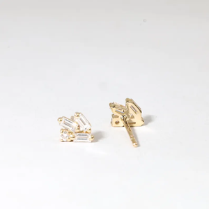 ต่างหูแบบมินิมอล ทอง 14K ประดับเพชรแล็บโกรว์ทรงบาแกตต์ ดีไซน์เรขาคณิต งานแฮนด์เมด ของขวัญเครื่องประดับ - Product Image 3
