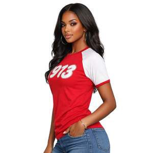 Camiseta Raglán Roja Premium Delta Sigma Theta 1913 para Mujer, Ajuste Cómodo, Ropa de Alta Calidad para Hermandades Griegas, Uso Casual - Product Image 3