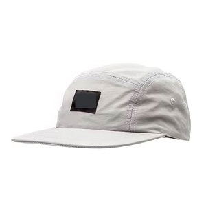 Gorra Snapback al por Mayor Hecha con Material Transpirable y Duradero, Panel Frontal Estructurado, Diseño de Visera Plana, Moderna para Uso Diario - Product Image 3