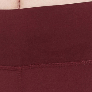 Conjunto de yoga cómodo para mujer, para entrenamiento en el gimnasio y sesiones de yoga, tela flexible para fitness y uso en un estilo de vida activo. - Product Image 6