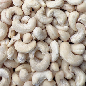 Fournisseur de confiance au Vietnam, noix de cajou grillées biologiques W240, prix du cajou dans le monde entier, Santigo Ltd exporte vers l'Asie, l'UE, le Moyen-Orient - Product Image 1