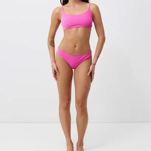Ensemble de bikini au design personnalisé élégant et confortable, dernier cri, pour femmes, en couleur unie. - Product Image 1