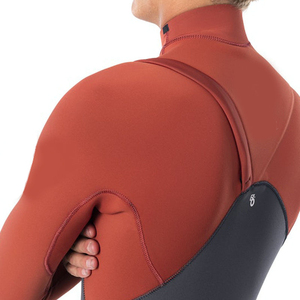 Combinaison de plongée et de voile personnalisée pour homme en néoprène, logo frontal, écologique, respirante, antibactérienne, courte, épaisseur 2,0 mm, modèle formel - Product Image 4