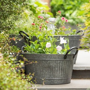 Pot de fleurs en fer fait main au style contemporain pour la décoration moderne de la maison, du jardin et du bureau - Product Image 4