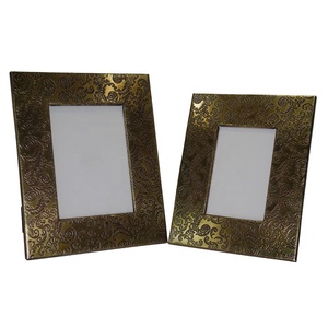 Decorative Golden Photo <b>Frame</b> With Flower Embossed Work Custom Silver Simple Round <b>Metal</b> Photo <b>Frame</b> Golden Flower Photo <b>Frame</b> - Product Image 1