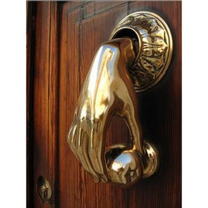 Compre manijas de latón con acabado antiguo, diseñadas a mano y de forma única, a la venta por exportadores indios. - Product Image 1