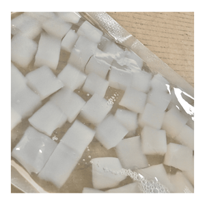 Nata de coco elaborada con cubos de gelatina de agua de coco para aderezar bebidas, recetas de postres y preparación de bebidas, Vietnam - Product Image 3