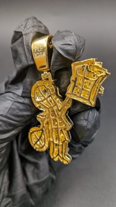 จี้เพชรโมอิสซาไนต์รูปการ์ตูนเด็กชายสุดหรูหรา ประดับเพชรแบบ Iced Out เงินแท้ 925 สไตล์ฮิปฮอป ของขวัญเครื่องประดับสุดเท่ - Product Image 6