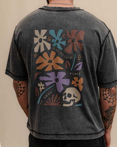Camiseta de punto negra lavada para hombre, corte regular, cuello redondo, estilo casual urbano, ecológica, 100% algodón, construcción relajada - Product Image 4