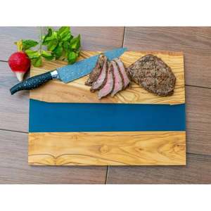 Plateau de service rustique en bois d'acacia et résine, fait main, durable, planche à découper pour charcuterie, fromages, pains artisanaux, fruits - Product Image 3